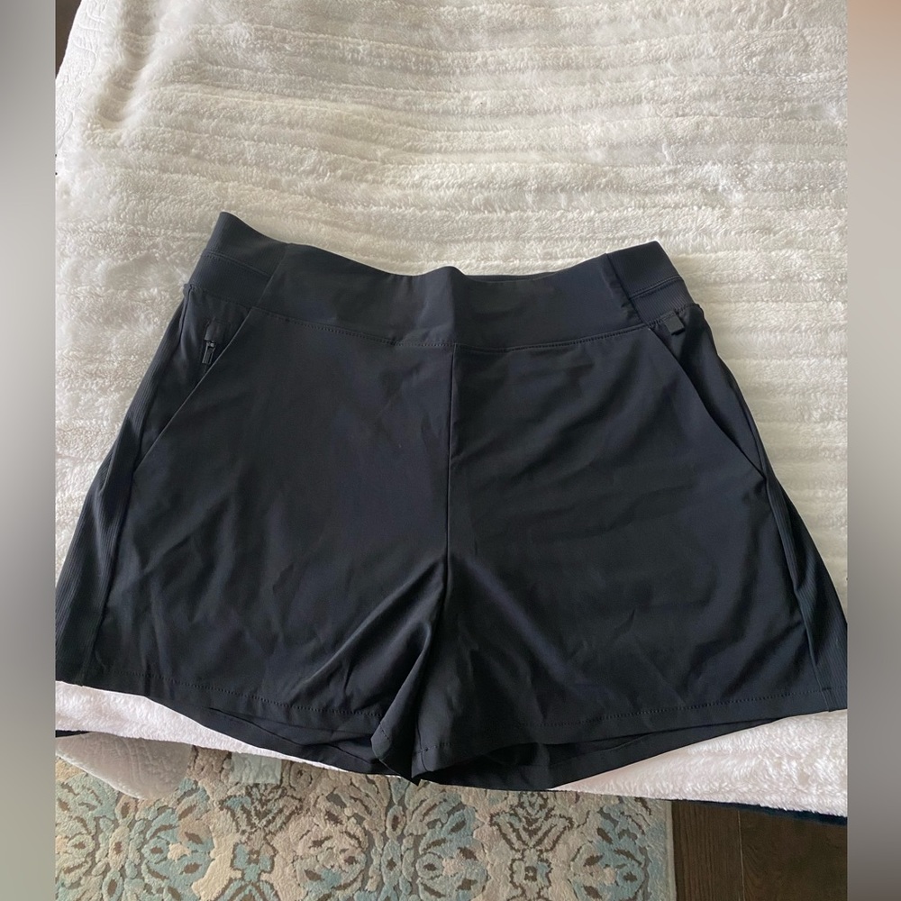 Athleta shorts size 8 worn once